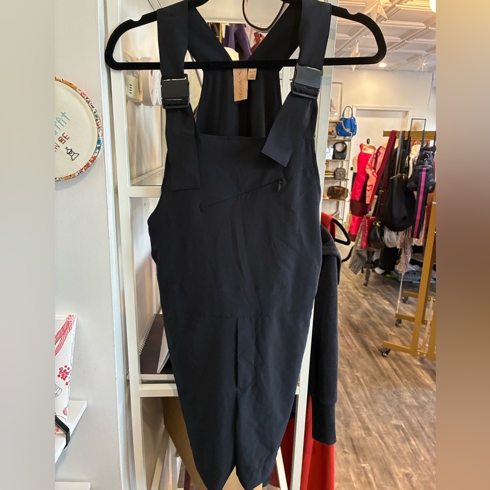 Indyeva black overall shorts size XS